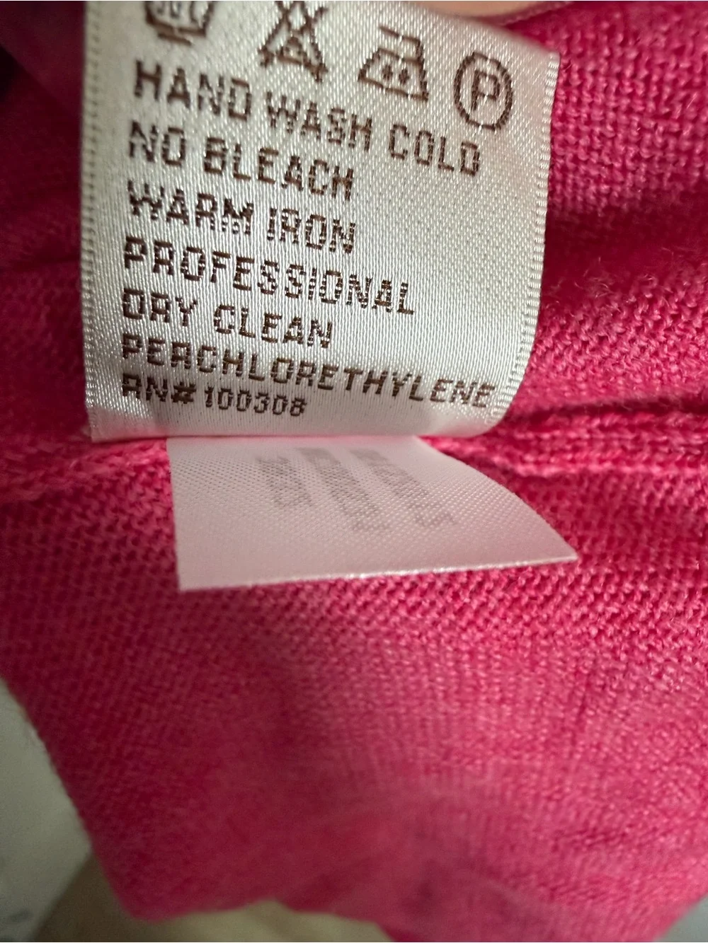 Peter Millar Men's V-Neck Sweater in Fuchsia Pink New